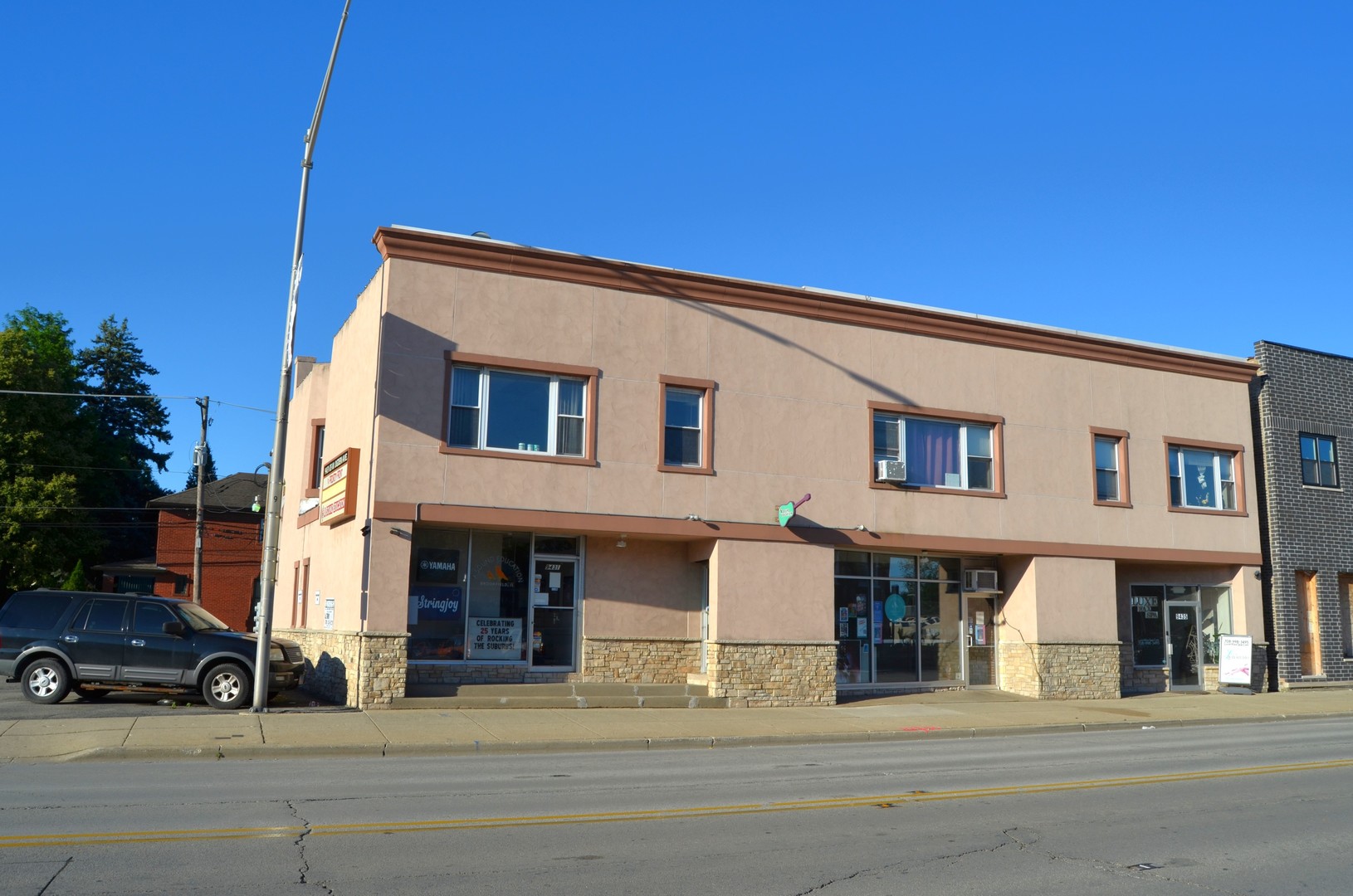 9431 Ogden Avenue Property Photo 1