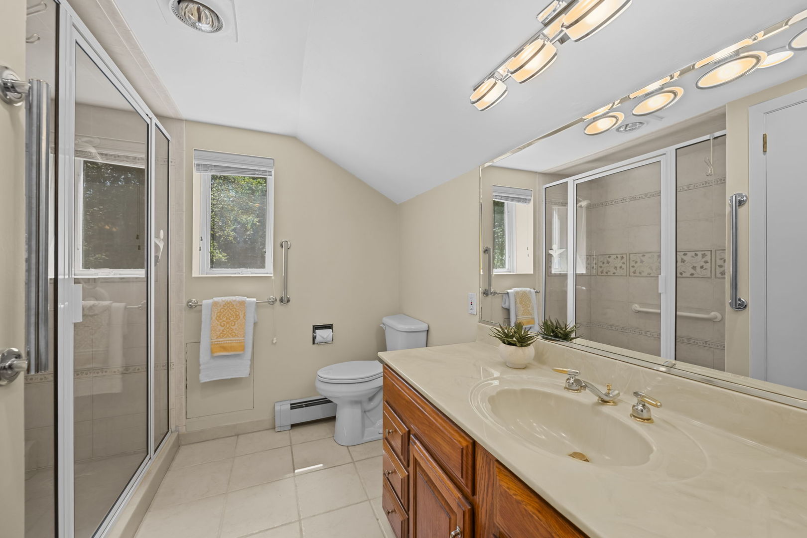 354 Ela Road Property Photo 6