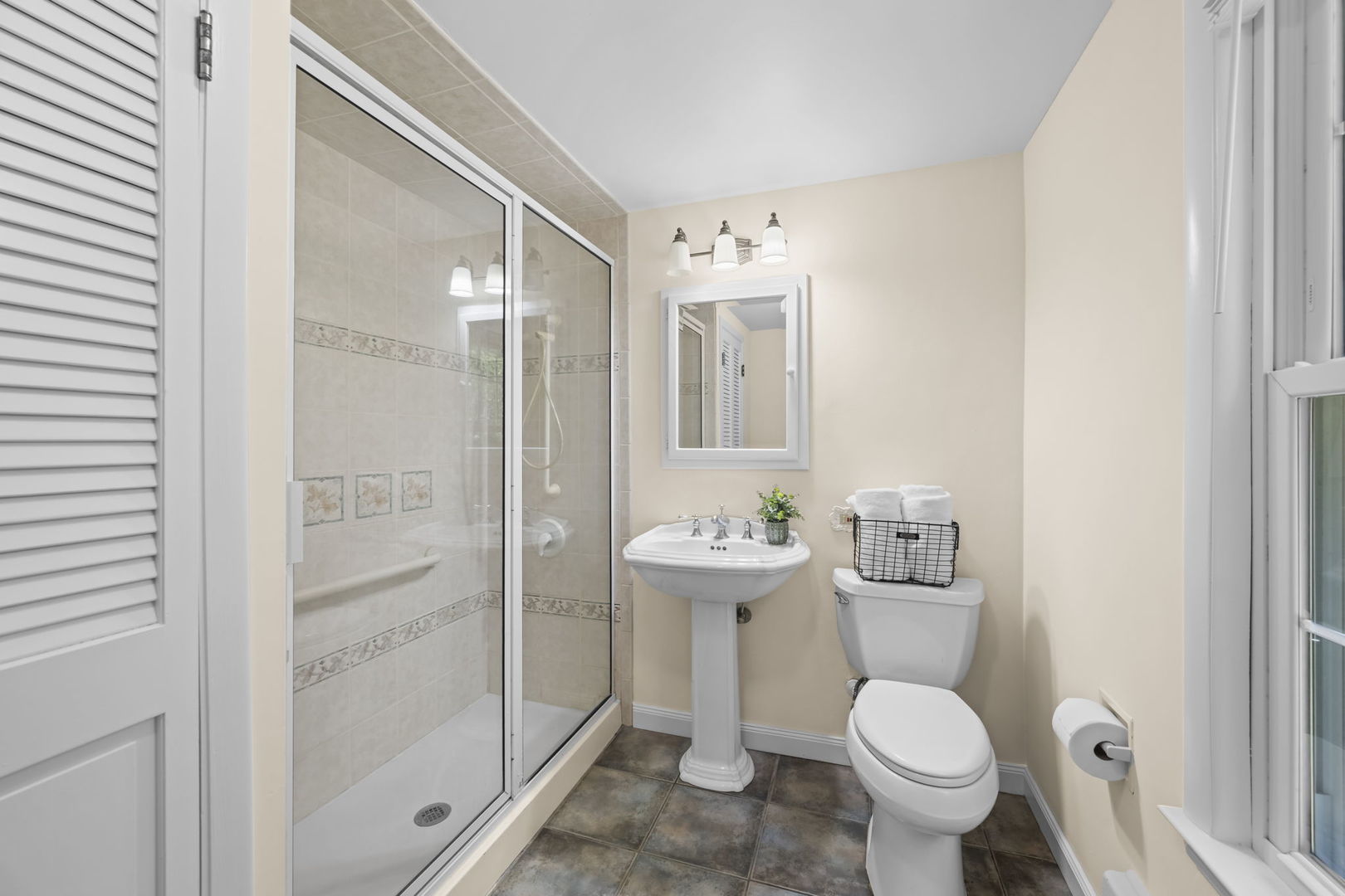 354 Ela Road Property Photo 26
