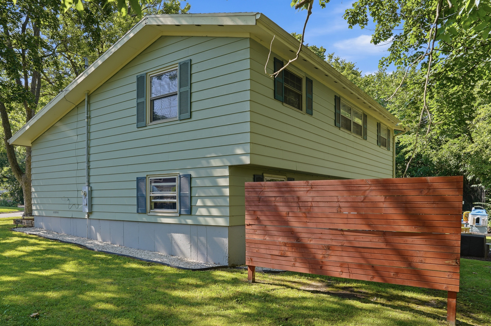 1104 Elm Place Property Photo 5