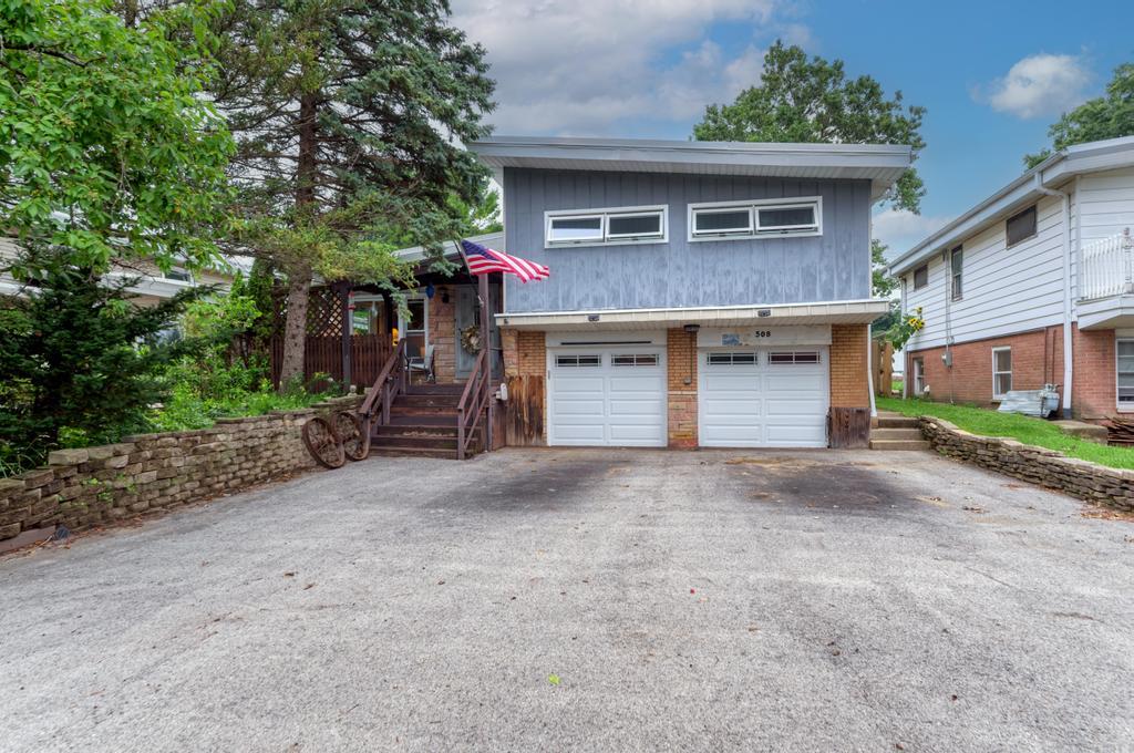508 S Charleton Street Property Photo 1