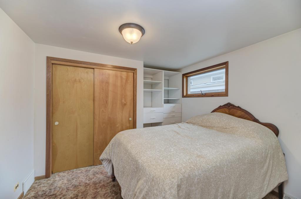 508 S Charleton Street Property Photo 8
