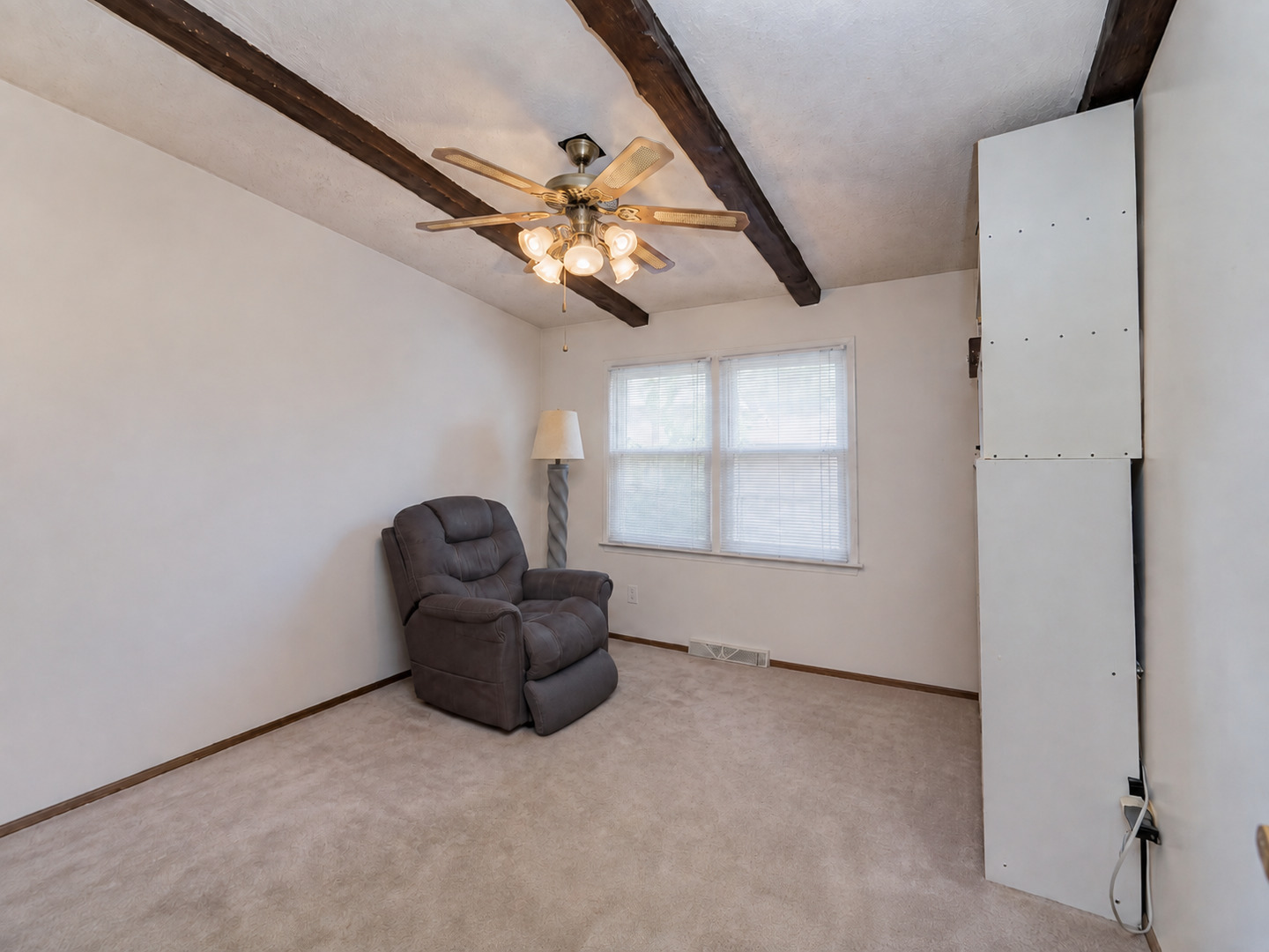 508 S Charleton Street Property Photo 11