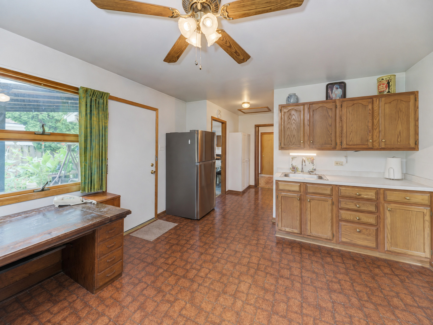 508 S Charleton Street Property Photo 12
