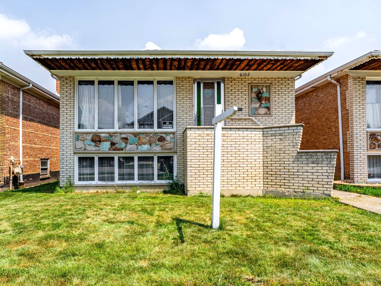 6102 W 64th Street Property Photo 1