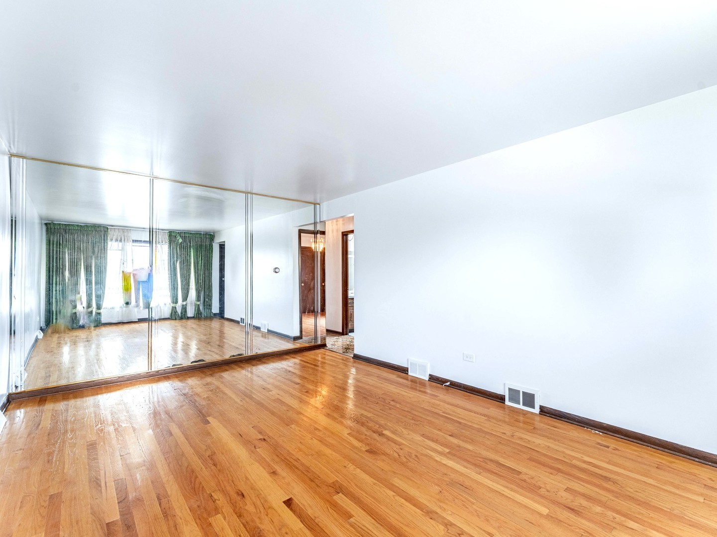 6102 W 64th Street Property Photo 3