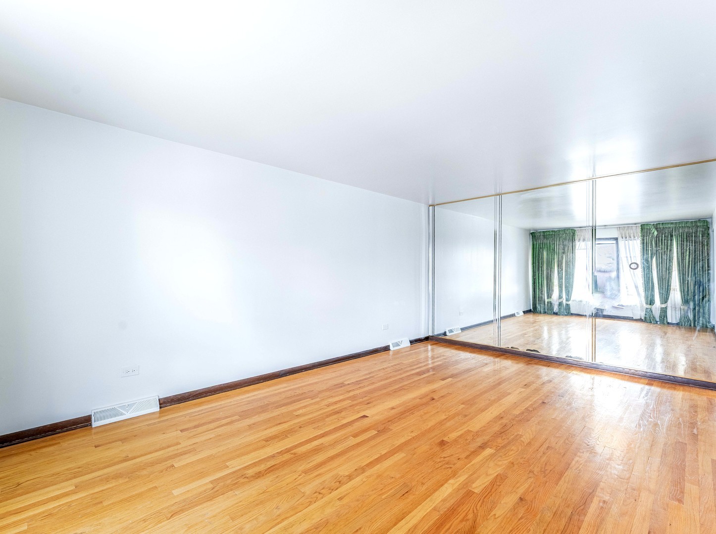 6102 W 64th Street Property Photo 4