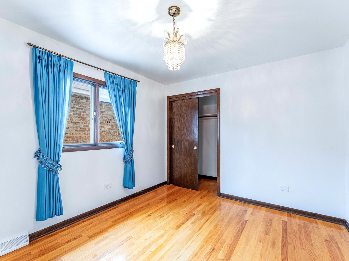 6102 W 64th Street Property Photo 5
