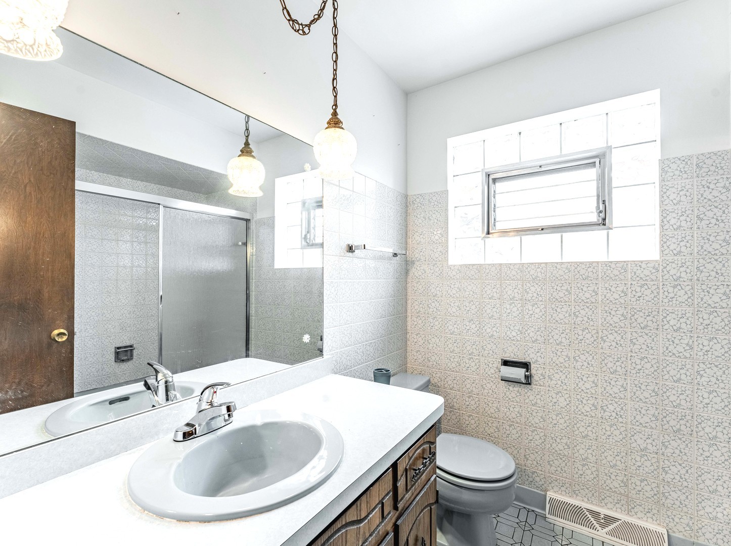 6102 W 64th Street Property Photo 7