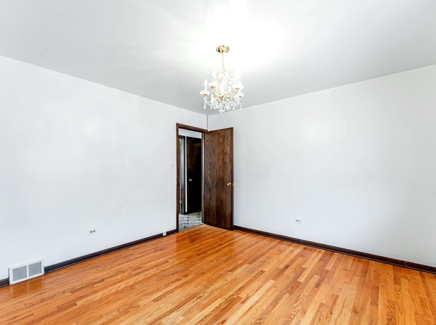 6102 W 64th Street Property Photo 9