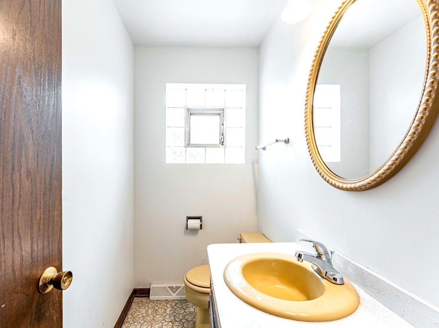 6102 W 64th Street Property Photo 10