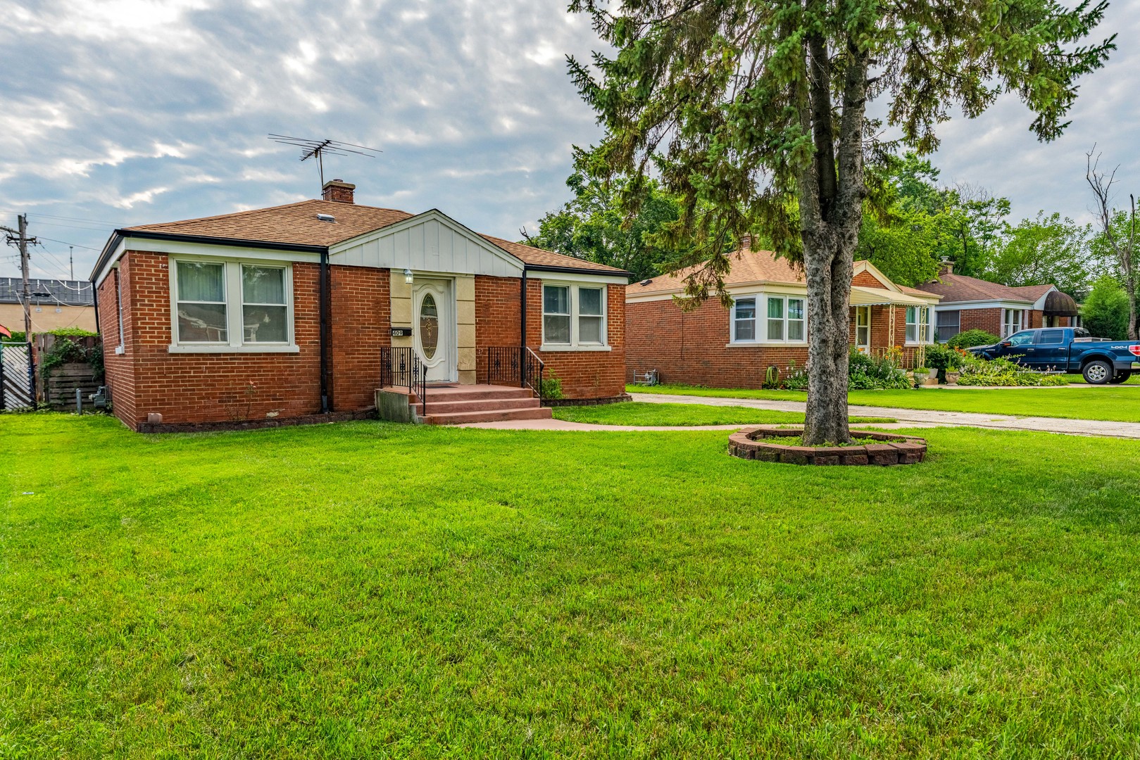 409 Englewood Avenue Property Photo 2