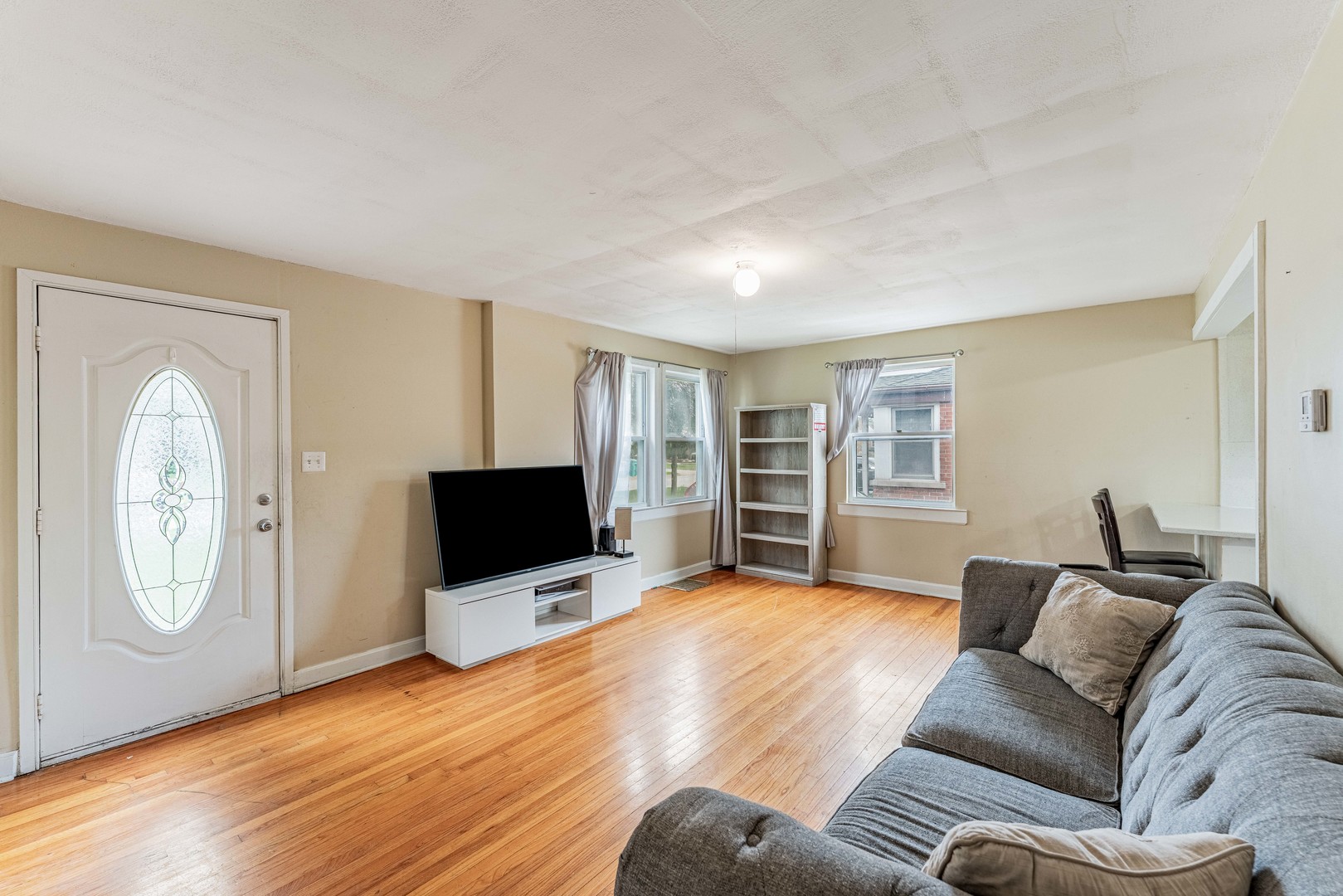 409 Englewood Avenue Property Photo 4