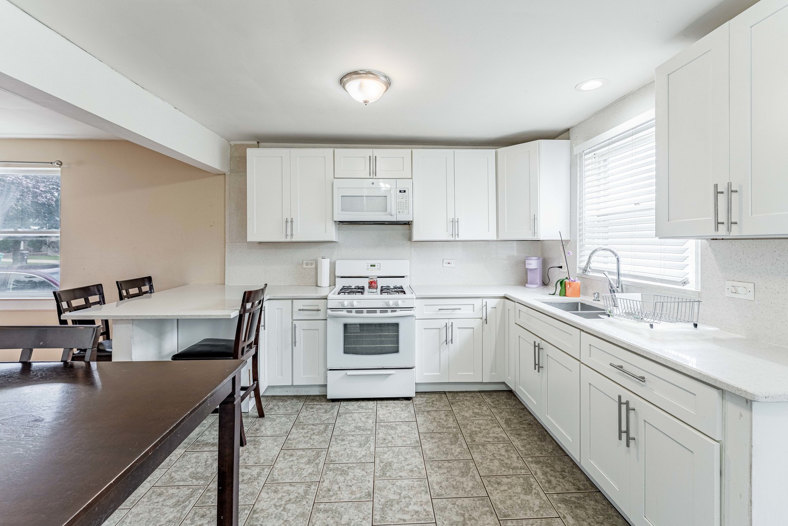 409 Englewood Avenue Property Photo 6