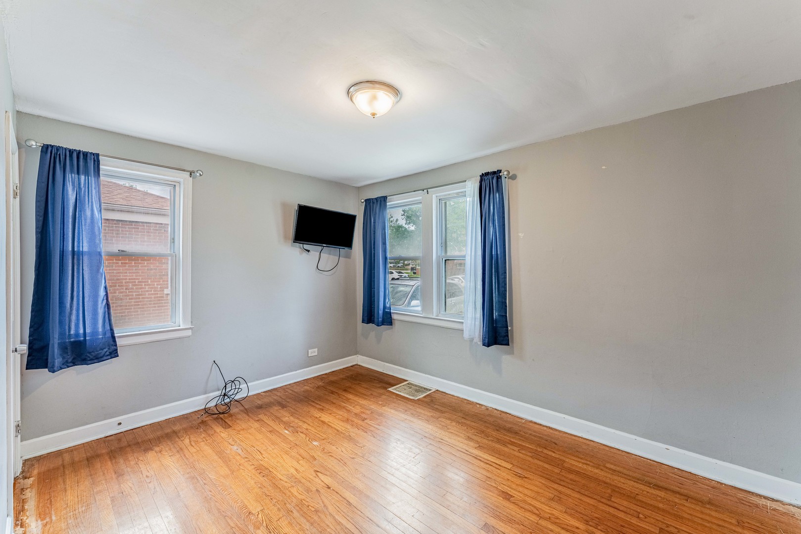 409 Englewood Avenue Property Photo 10