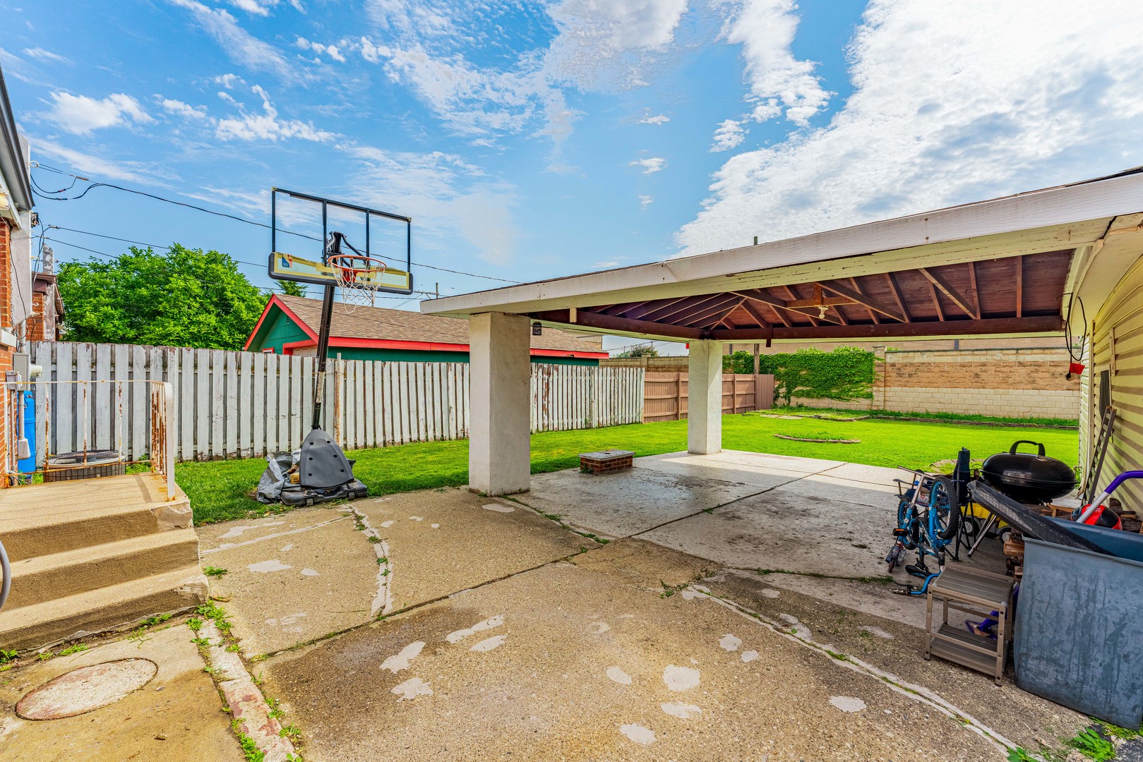 409 Englewood Avenue Property Photo 16