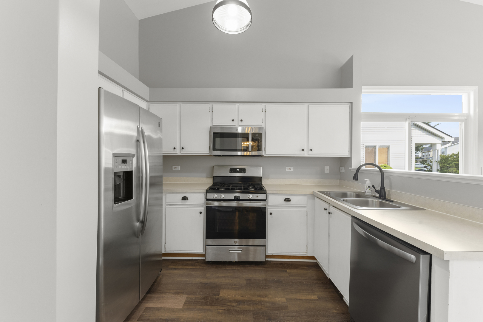 2822 Oakmont Drive Property Photo 8