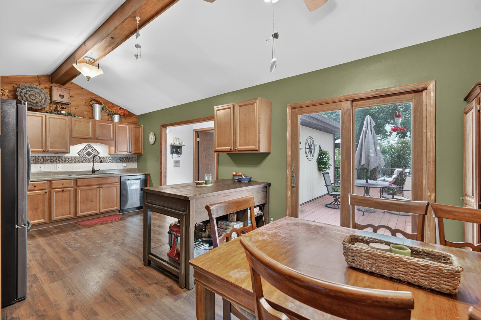 3215 Vista Terrace Property Photo 5