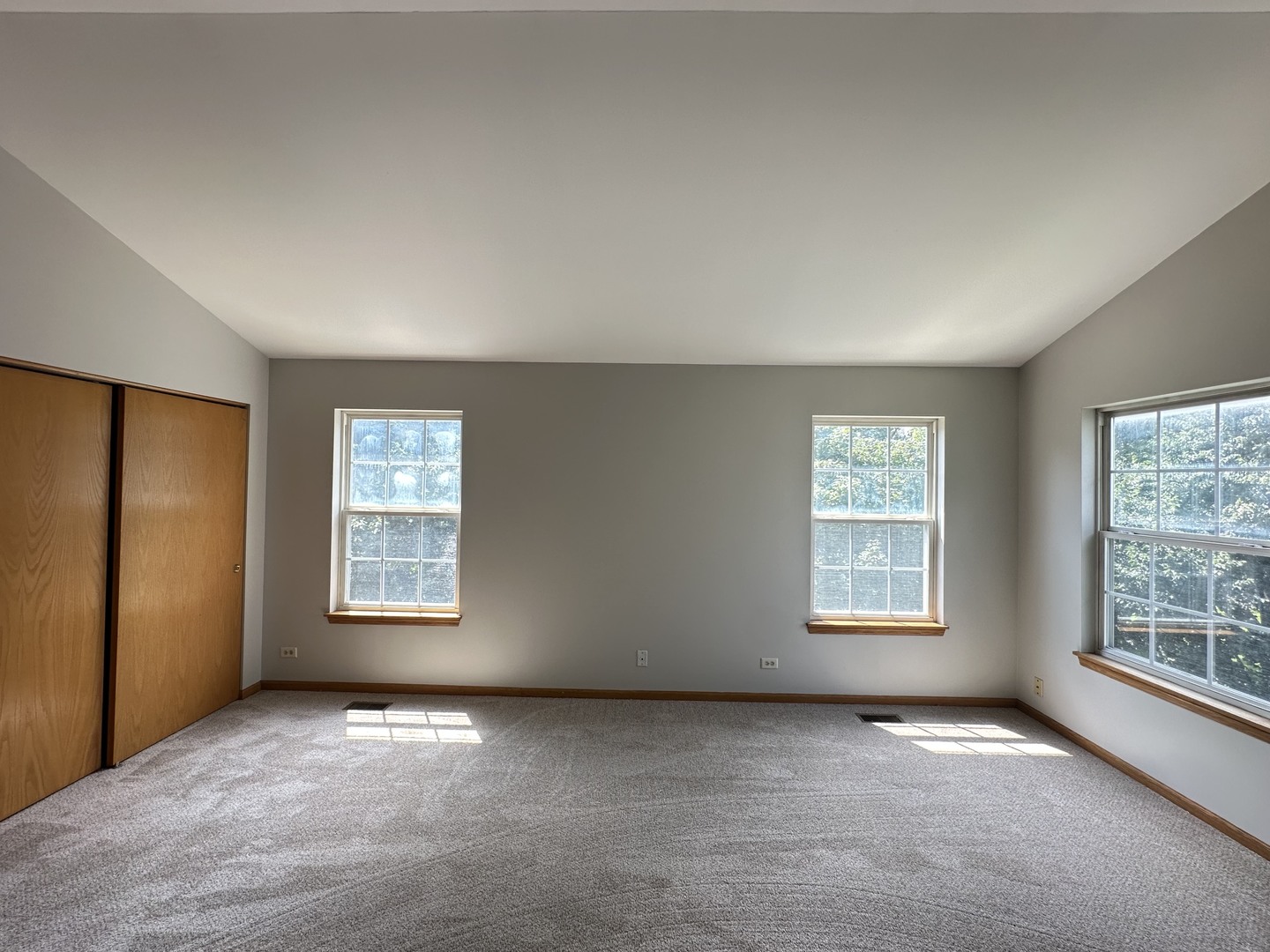 285 Shipland Drive Property Photo 9