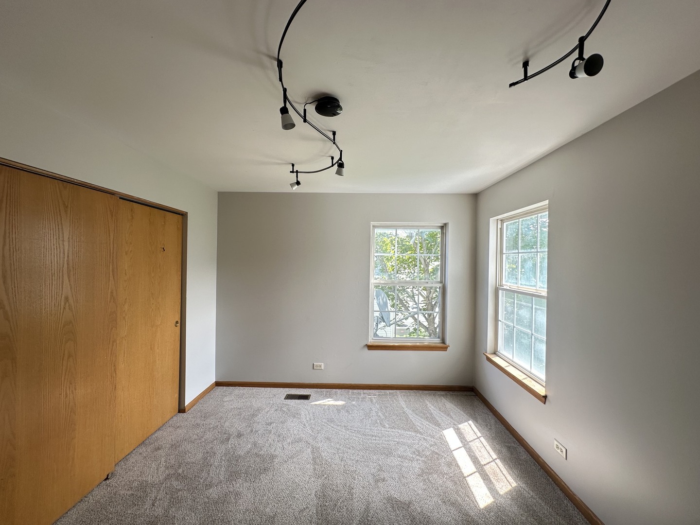 285 Shipland Drive Property Photo 12