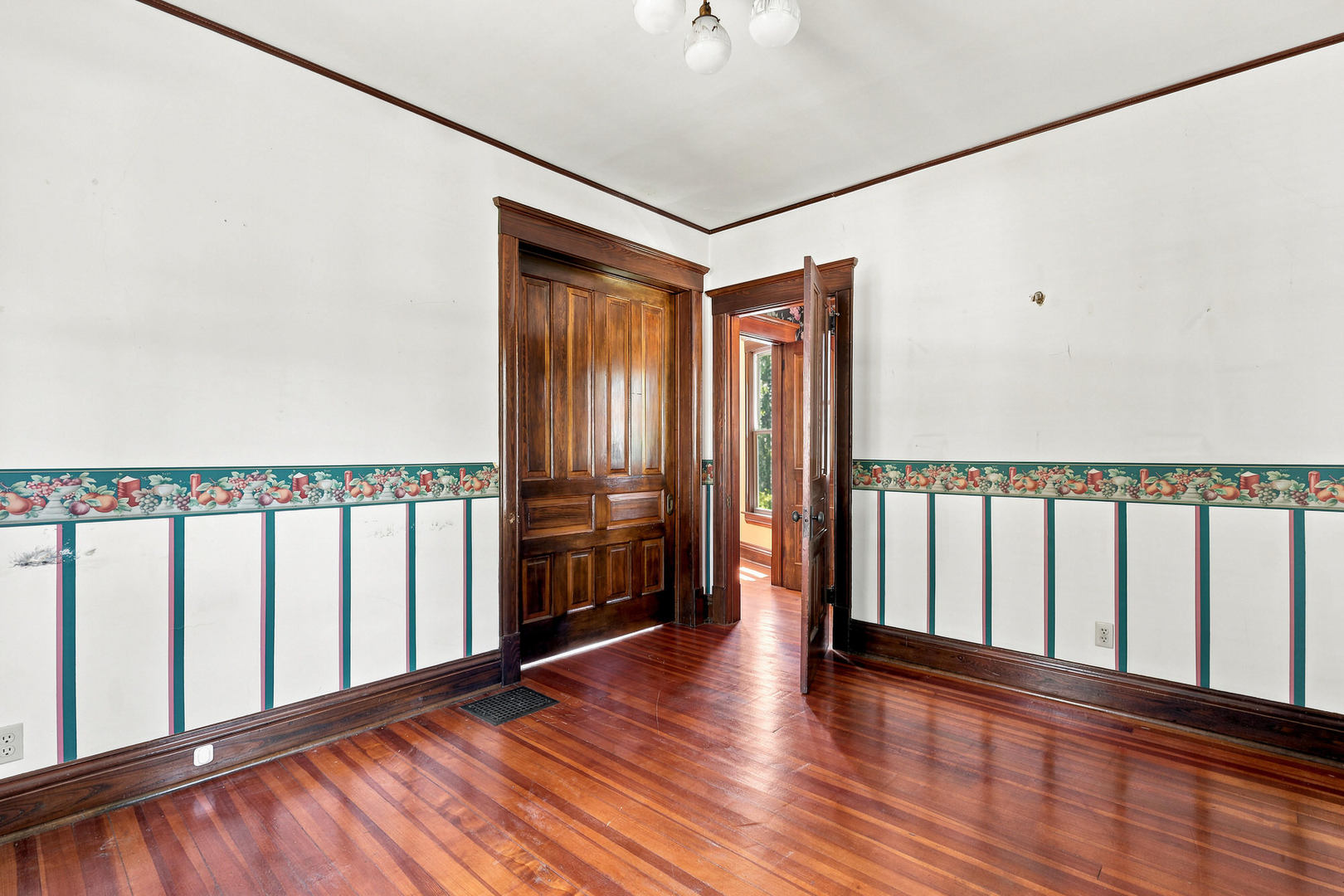 1810 15 Street Property Photo 8