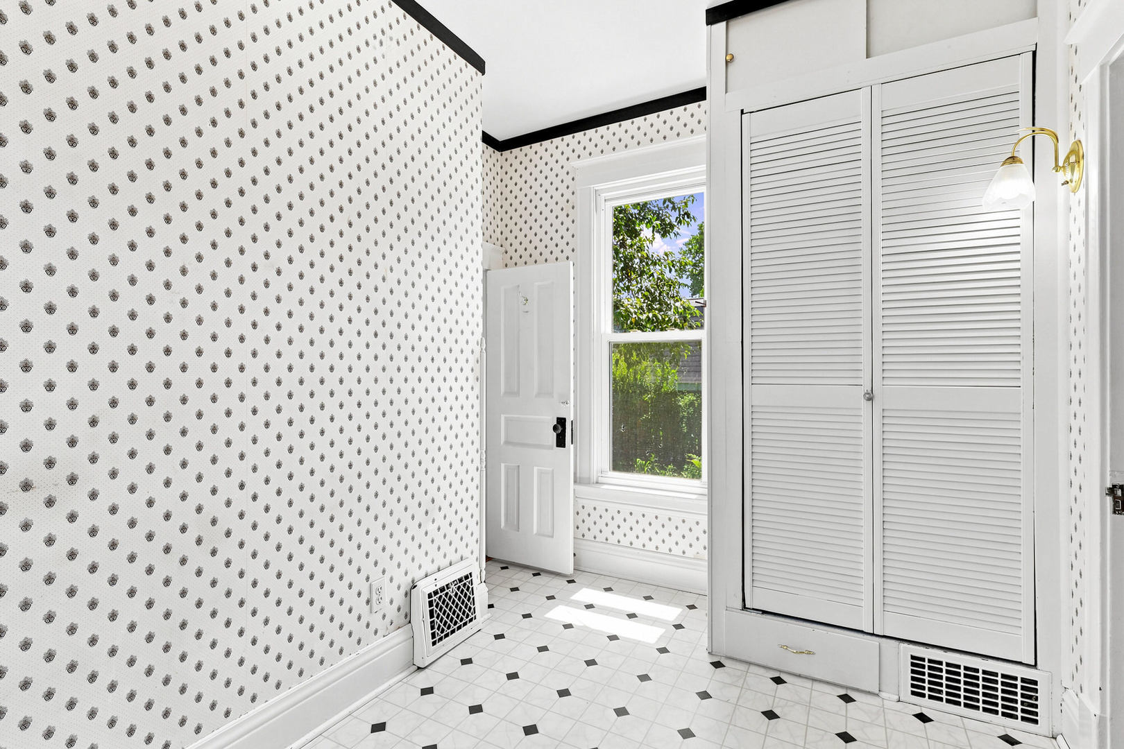 1810 15 Street Property Photo 19