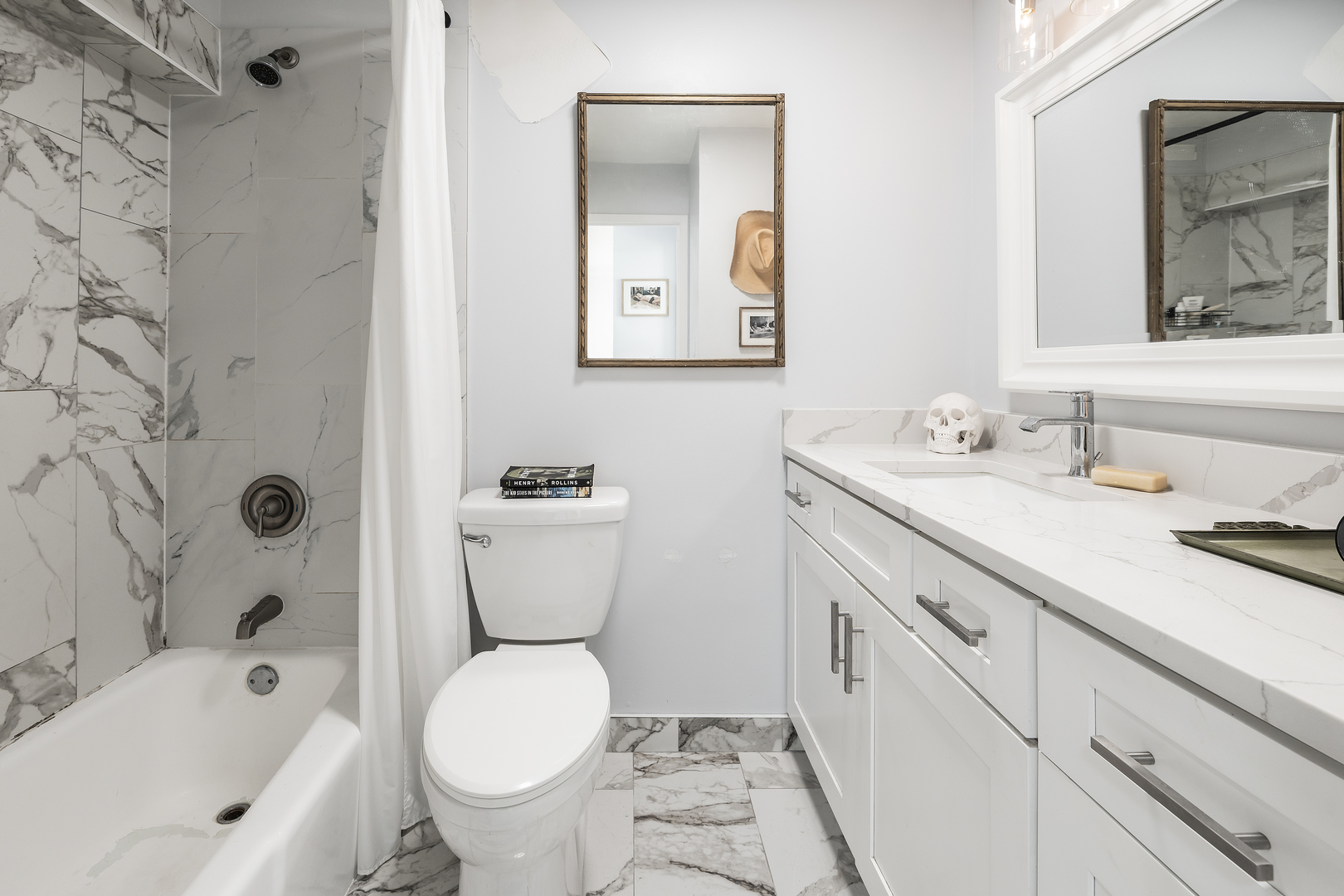 5445 N Sheridan Road 808 Property Photo 11