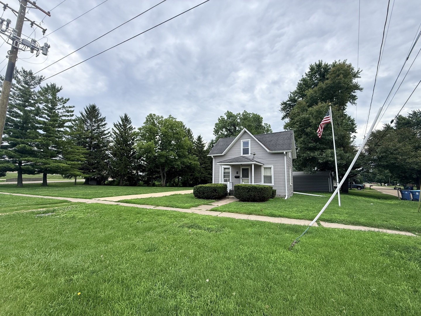 1 E Main Street Property Photo 2
