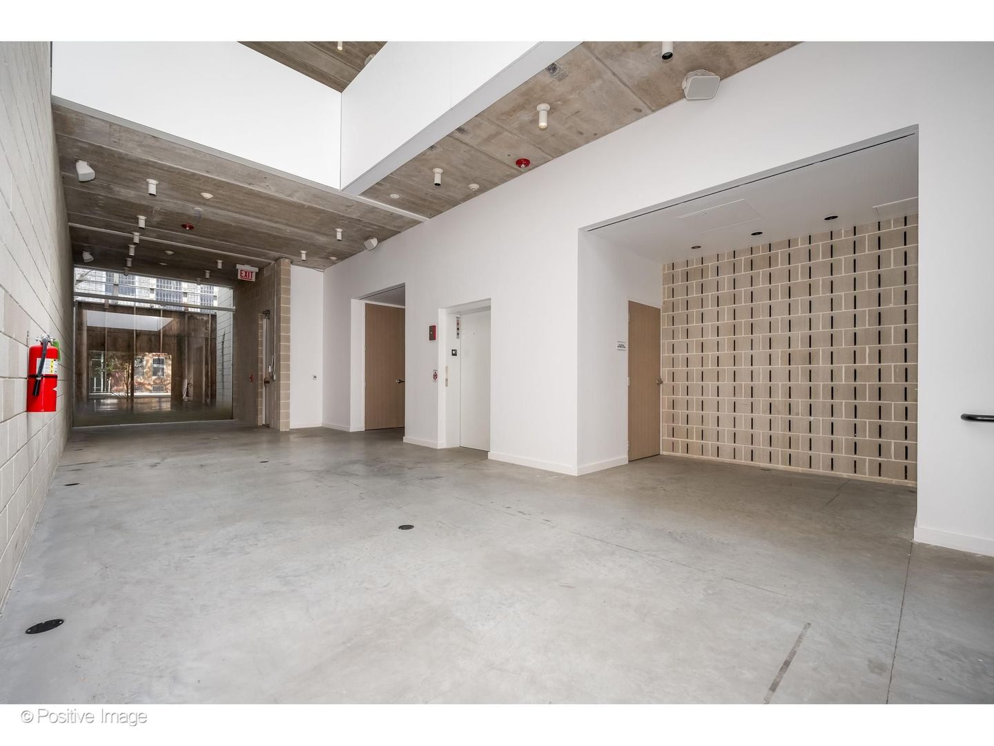 1704 N Damen Avenue Property Photo 5