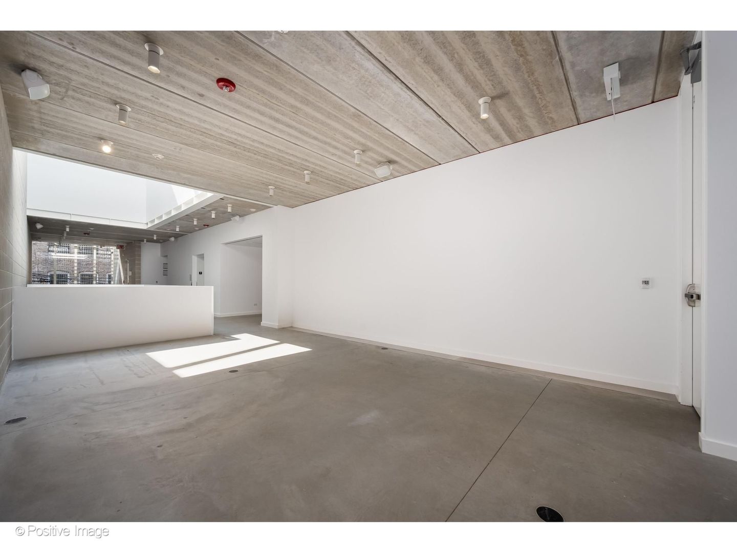 1704 N Damen Avenue Property Photo 7
