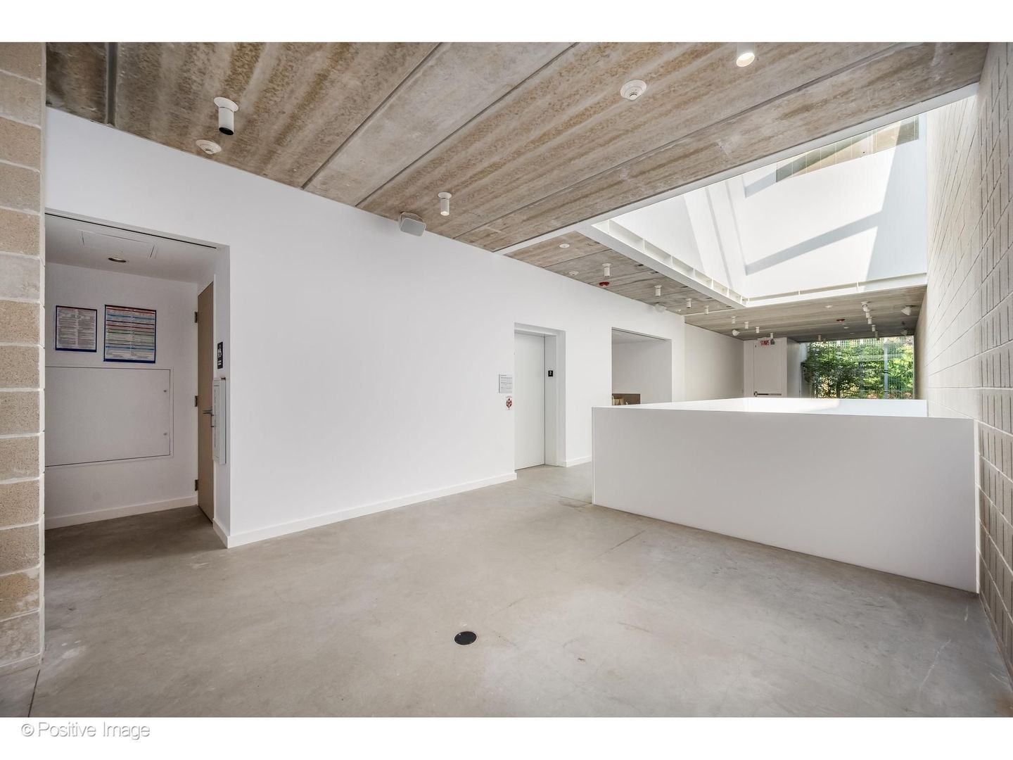 1704 N Damen Avenue Property Photo 10