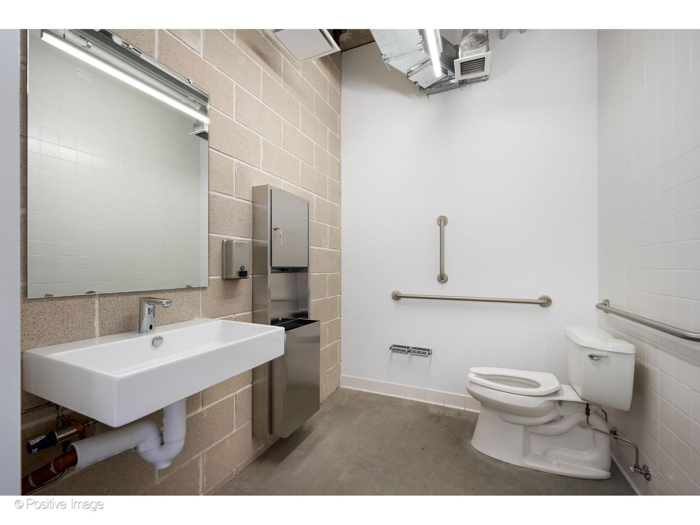 1704 N Damen Avenue Property Photo 12