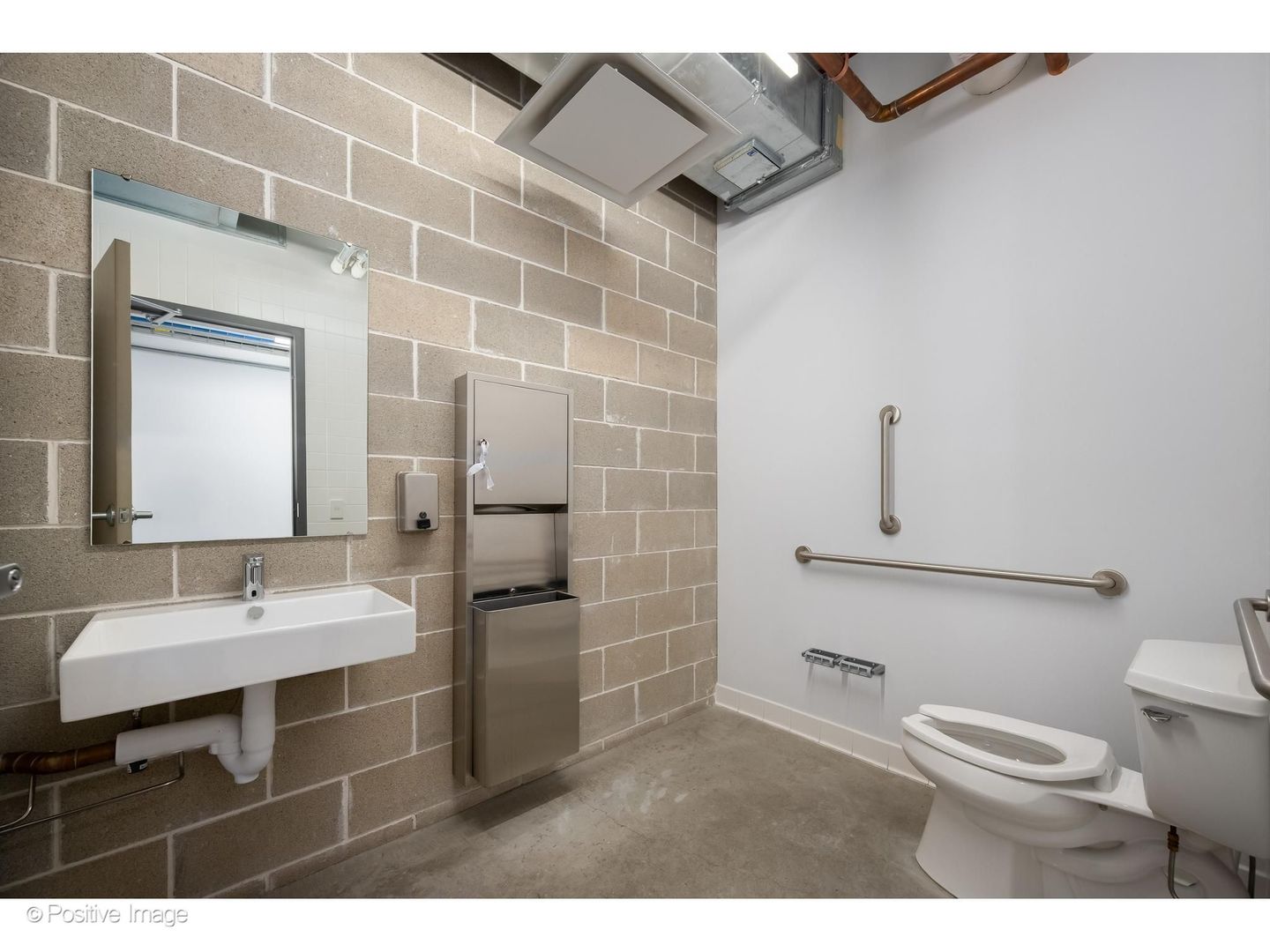 1704 N Damen Avenue Property Photo 17