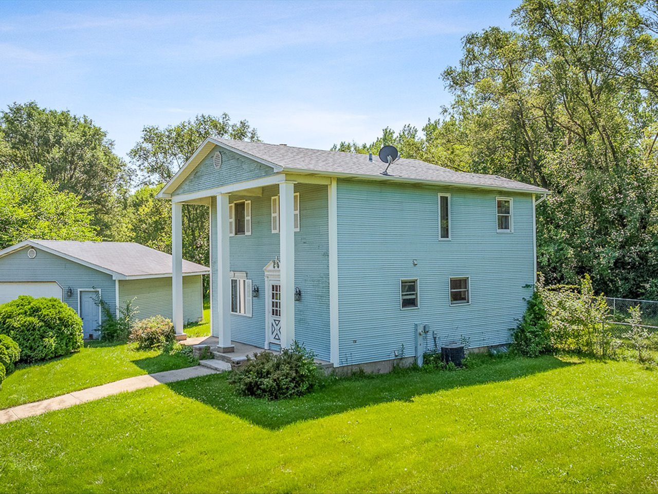 3637 Baxter Road Property Photo 4