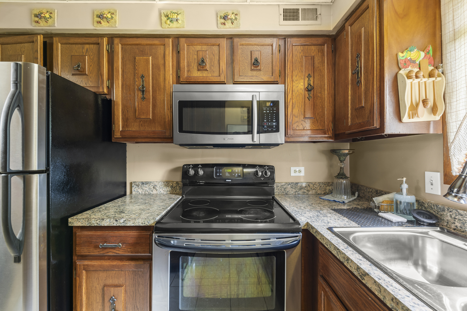 5707 129th Street 2d Property Photo 10