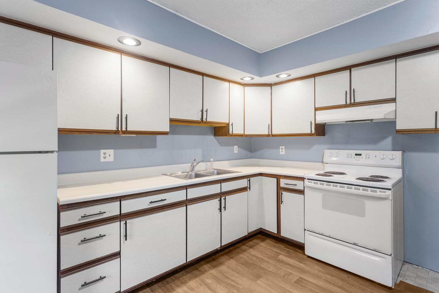 1165 Clark Street Property Photo 12