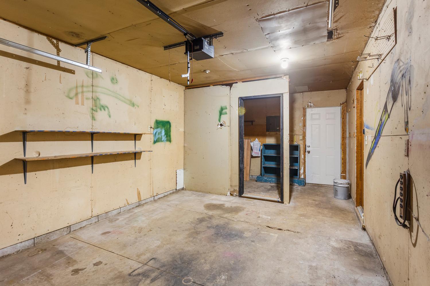 1165 Clark Street Property Photo 26