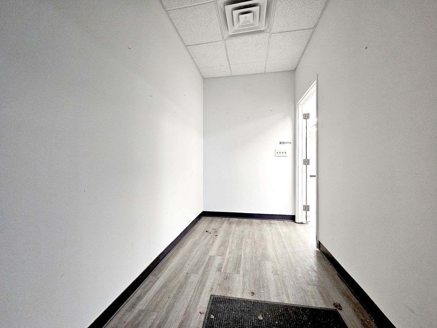 1232 Remington Road Property Photo 6