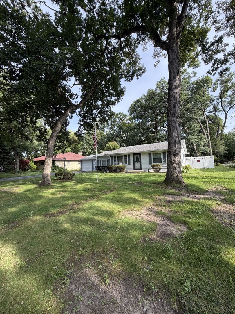 7319 W 109th Place Property Photo 2