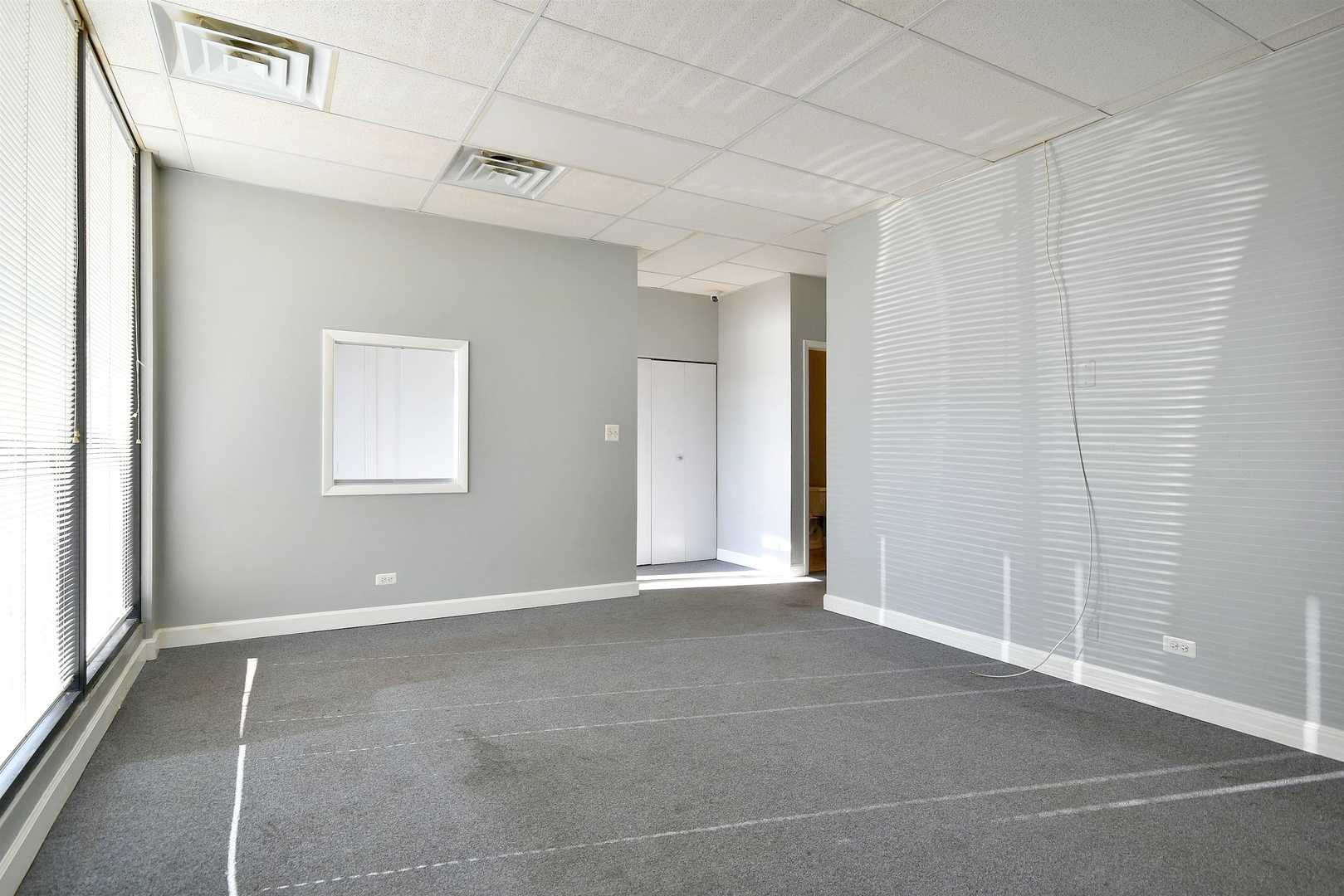 1254 Remington Road B Property Photo 5