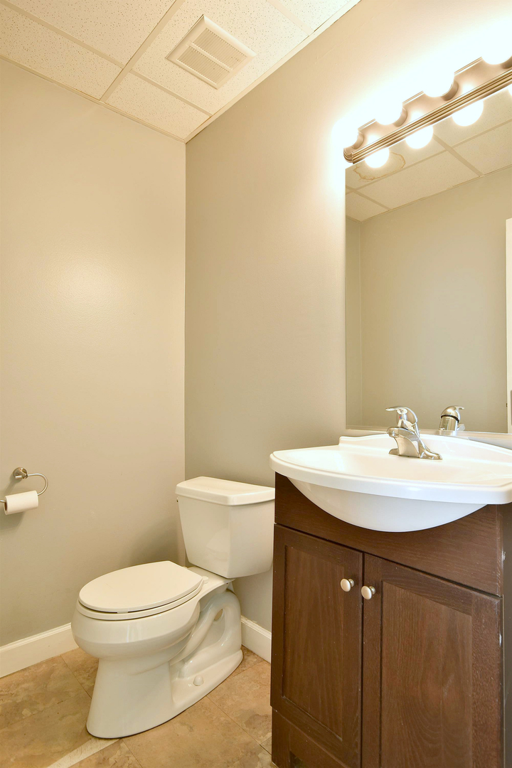 1254 Remington Road B Property Photo 19