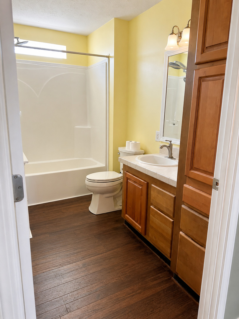 10914 W Kemper Lane Property Photo 10