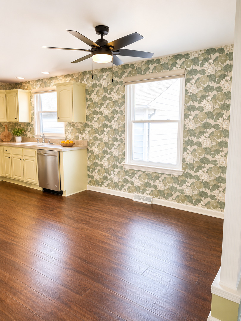 10914 W Kemper Lane Property Photo 15