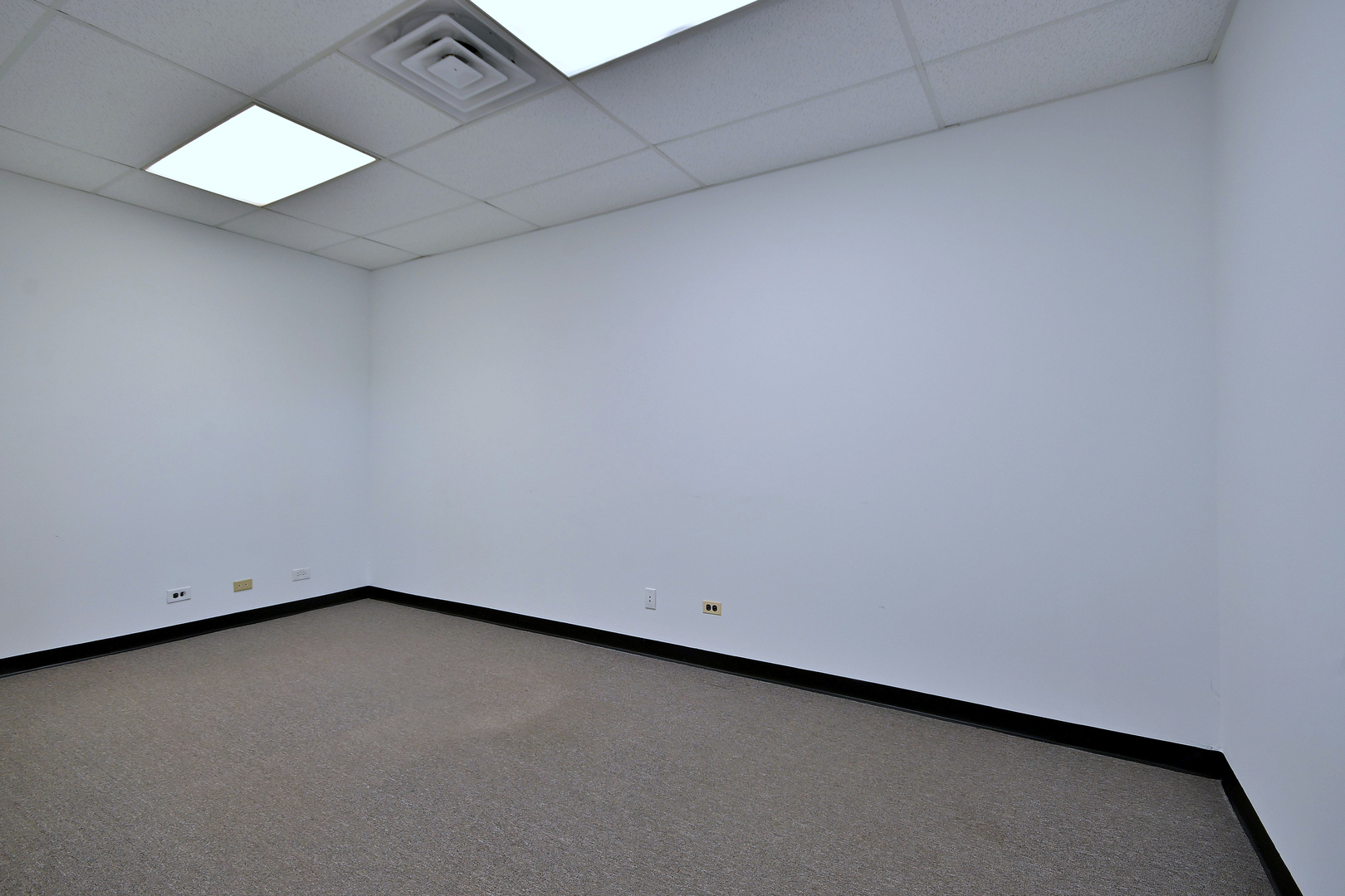 1238 Remington Road Property Photo 12