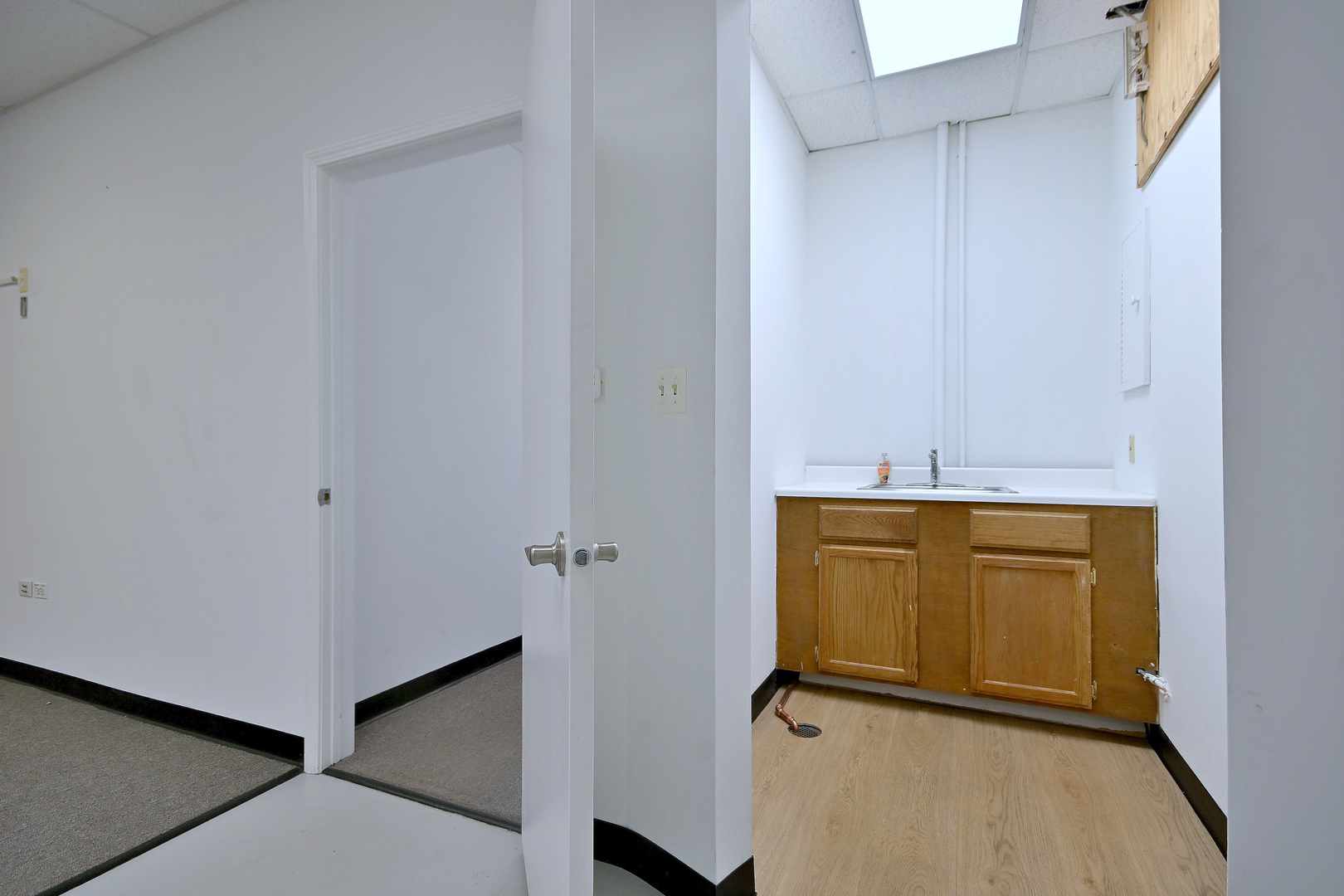 1238 Remington Road Property Photo 14