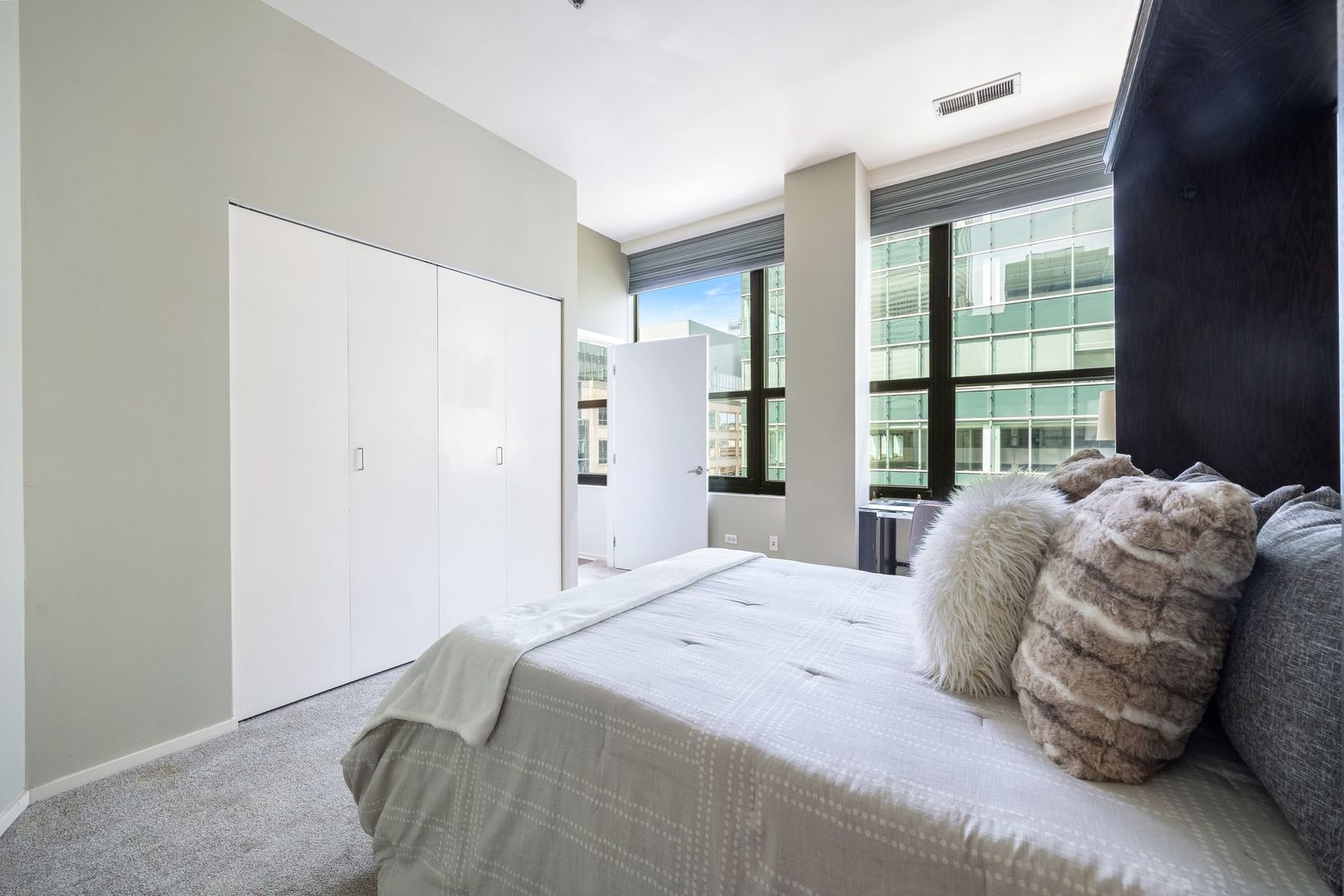 130 S Canal Street 803 Property Photo 18