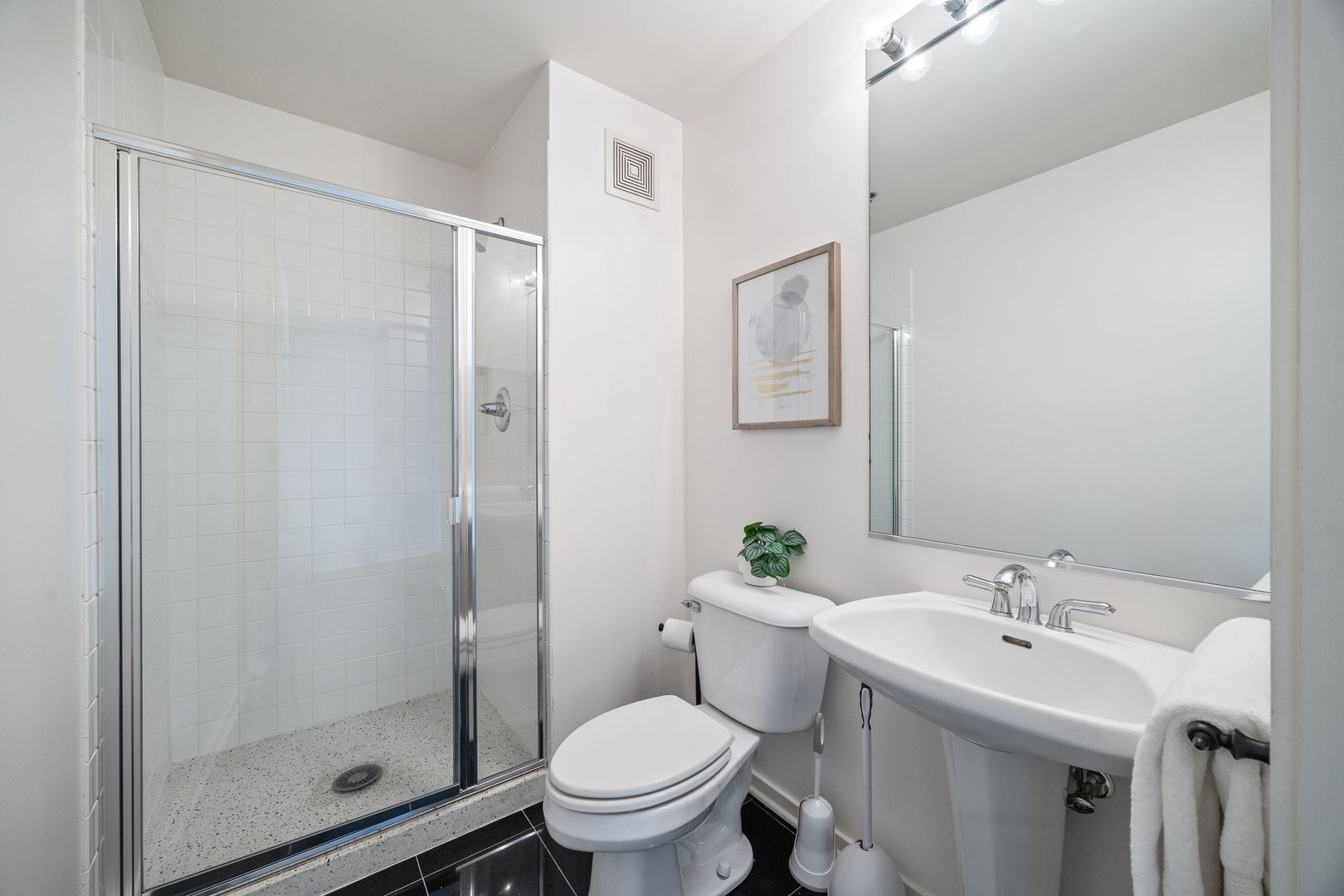 130 S Canal Street 803 Property Photo 19