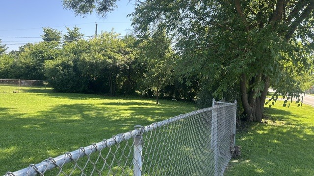 2201 N Hawthorne Avenue Property Photo 4