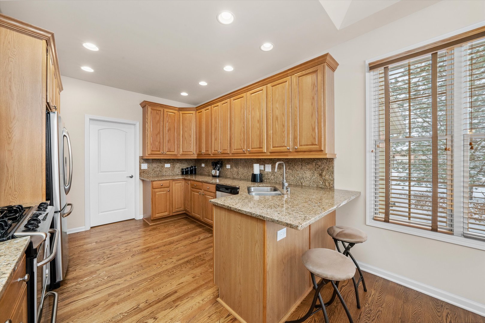 1553 Ashbury Place Property Photo 10