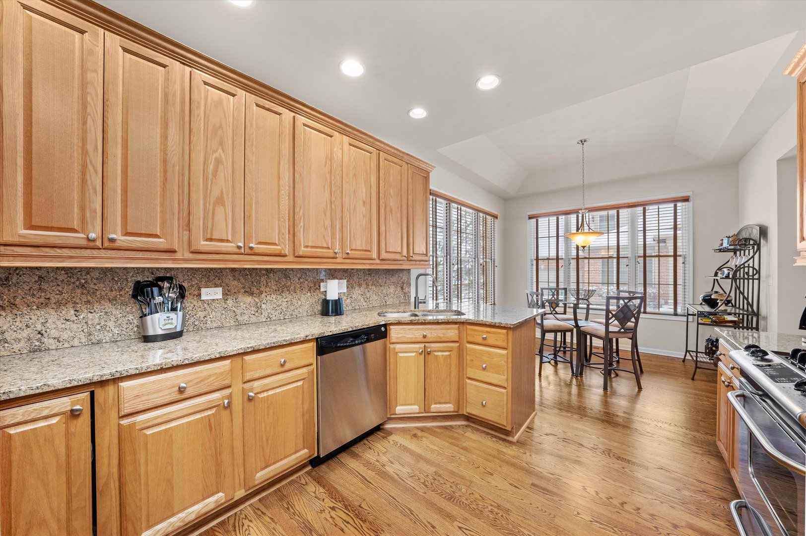 1553 Ashbury Place Property Photo 13